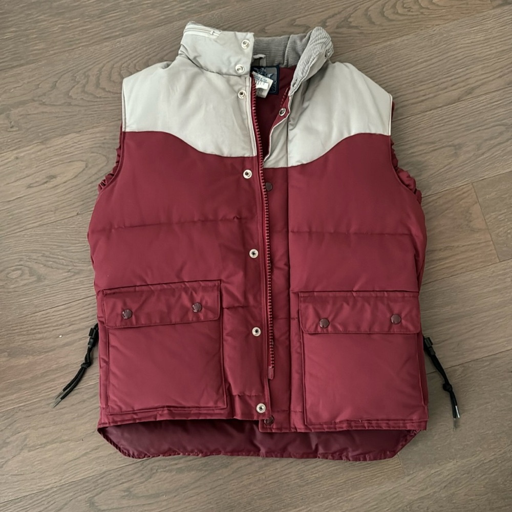 Vintage Snow Goose puffer vest size small